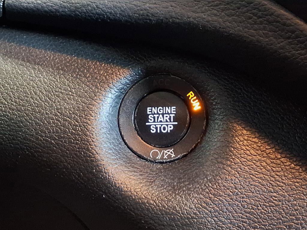 Used 2019 Jeep Cherokee Limited image 26