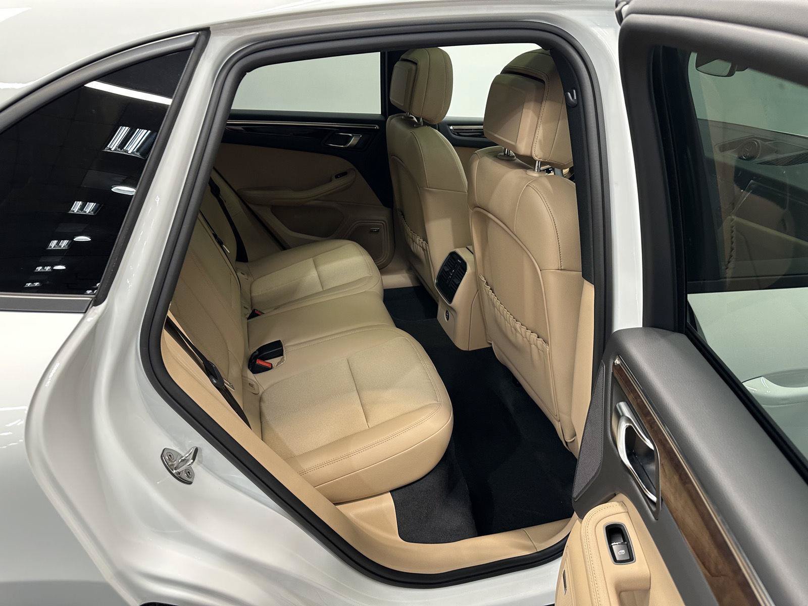 New 2026 Porsche Macan AWD/4WD image 39