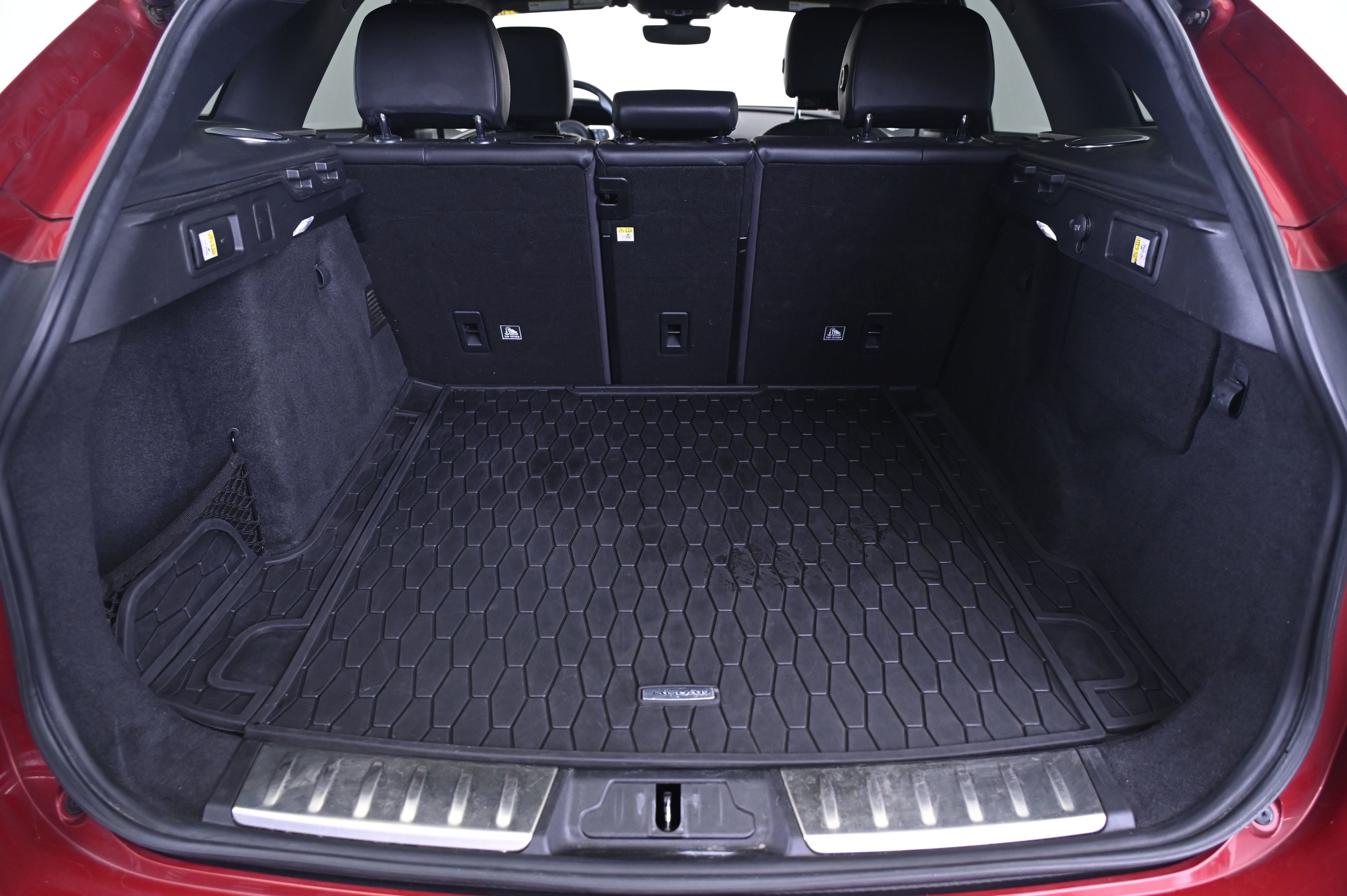 Used 2020 Jaguar F-PACE Prestige image 15