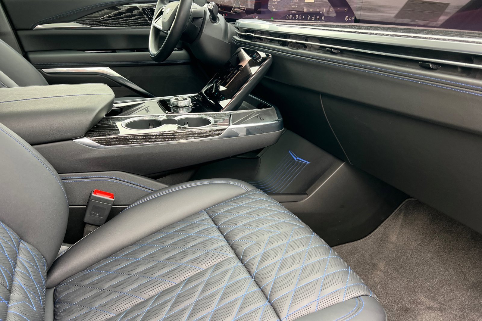 Used 2025 Cadillac Escalade IQ Luxury 1 image 18