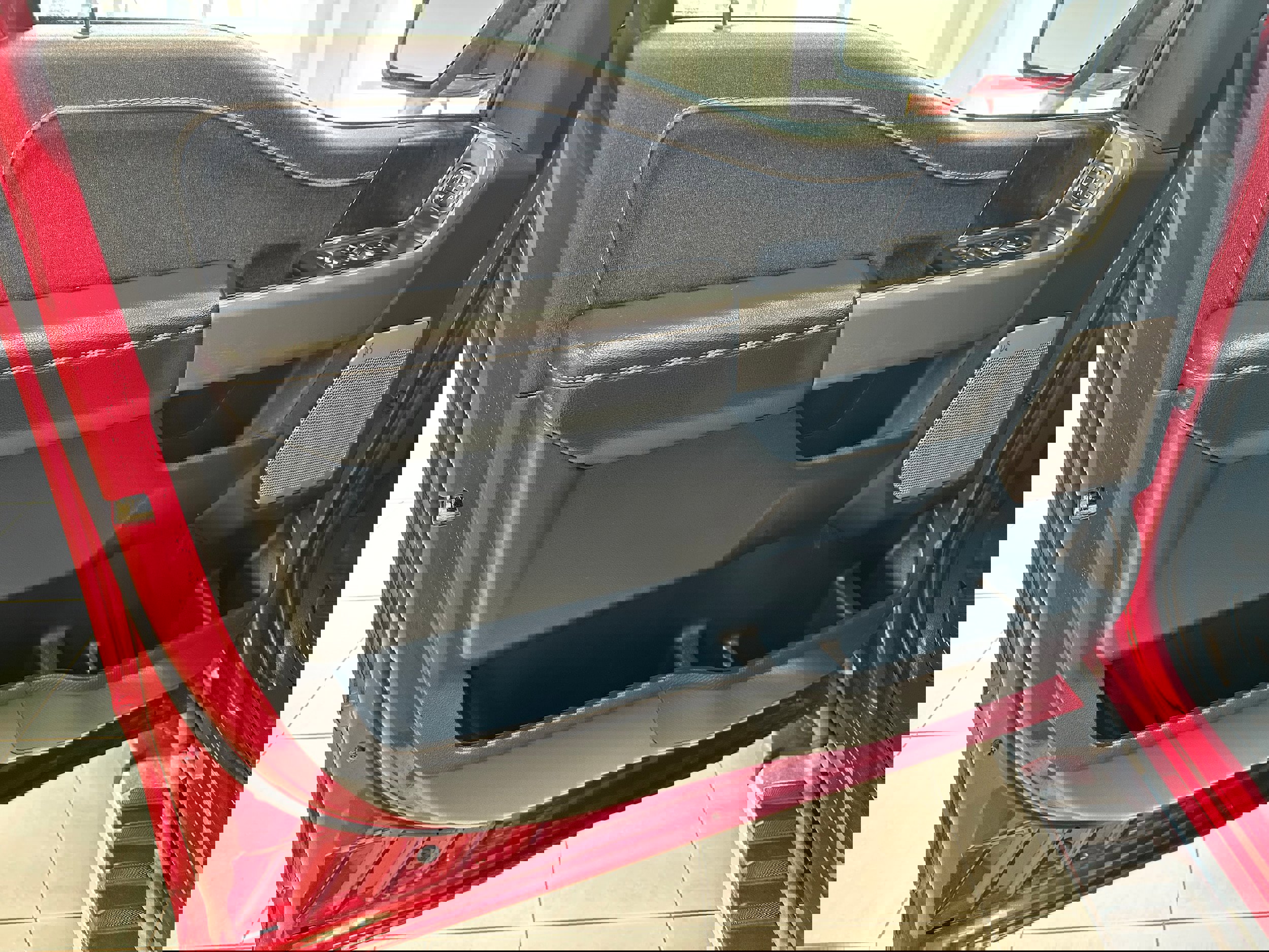 Used 2023 Ford F150 Lariat image 11