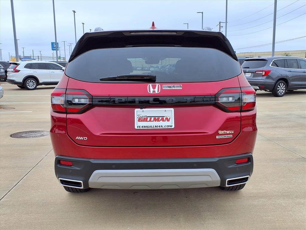 Used 2025 Honda Pilot Touring image 6