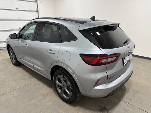 Used 2024 Ford Escape ST-Line w/ Tech Pack #1 AWD/4WD image 6