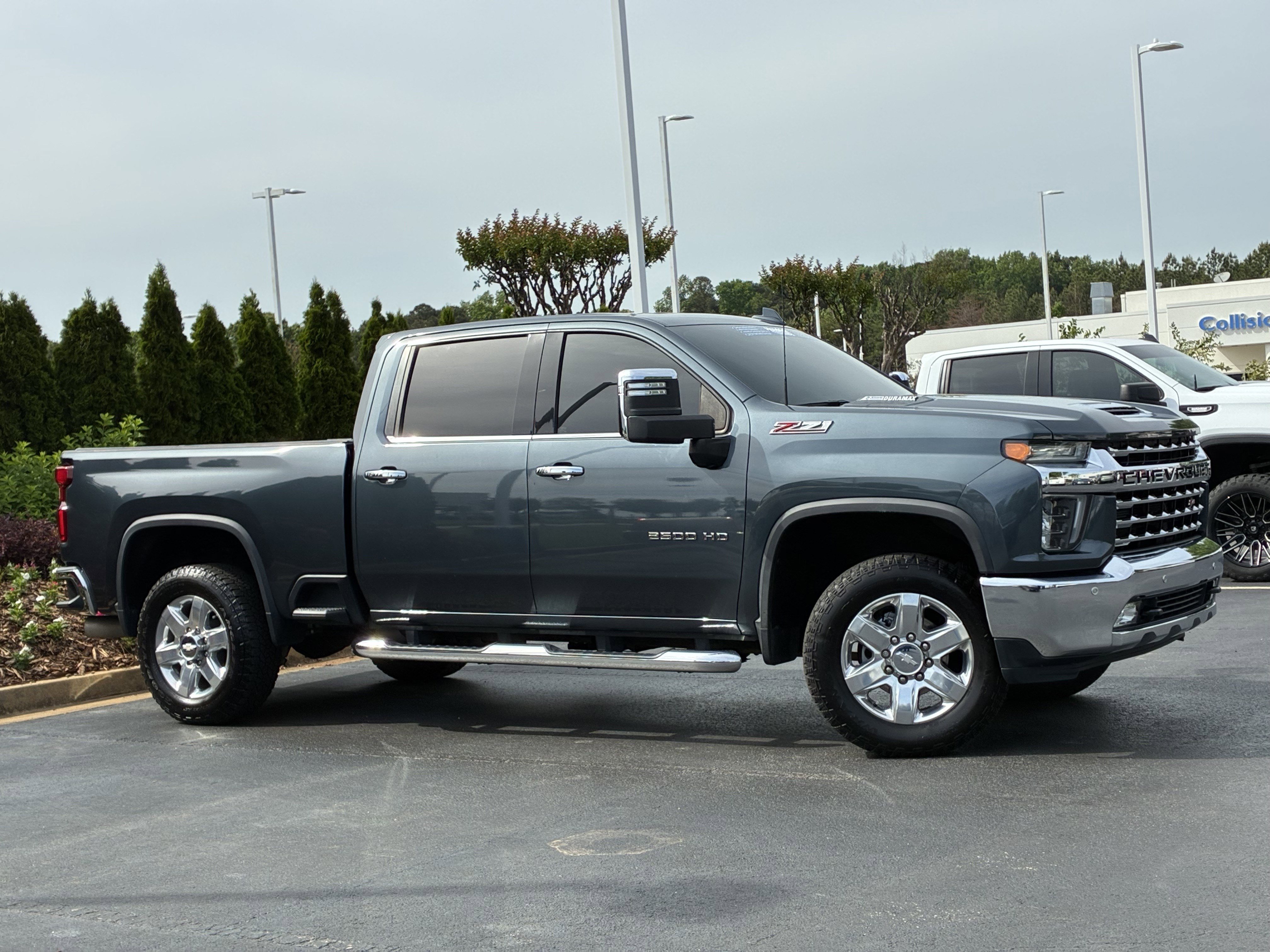 Used 2020 Chevrolet Silverado 2500 LTZ w/ LTZ Premium Package AWD/4WD image 3