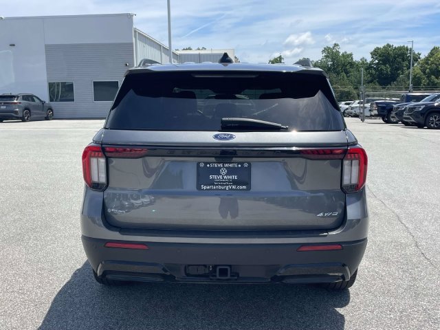 Used 2025 Ford Explorer ST-Line w/ ST-Line Street Pack AWD/4WD image 6