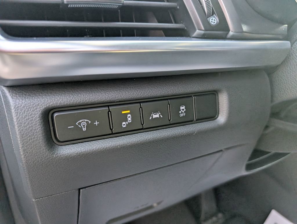 Used 2022 Kia Telluride S image 16