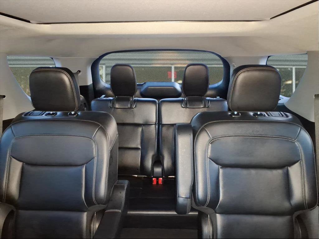 Used 2023 Ford Explorer XLT w/ Equipment Group 202A image 20