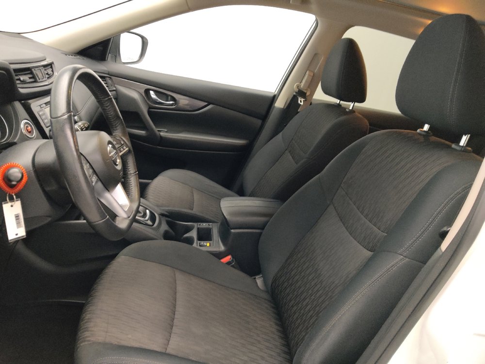 Used 2019 Nissan Rogue SV w/ Premium Package image 17