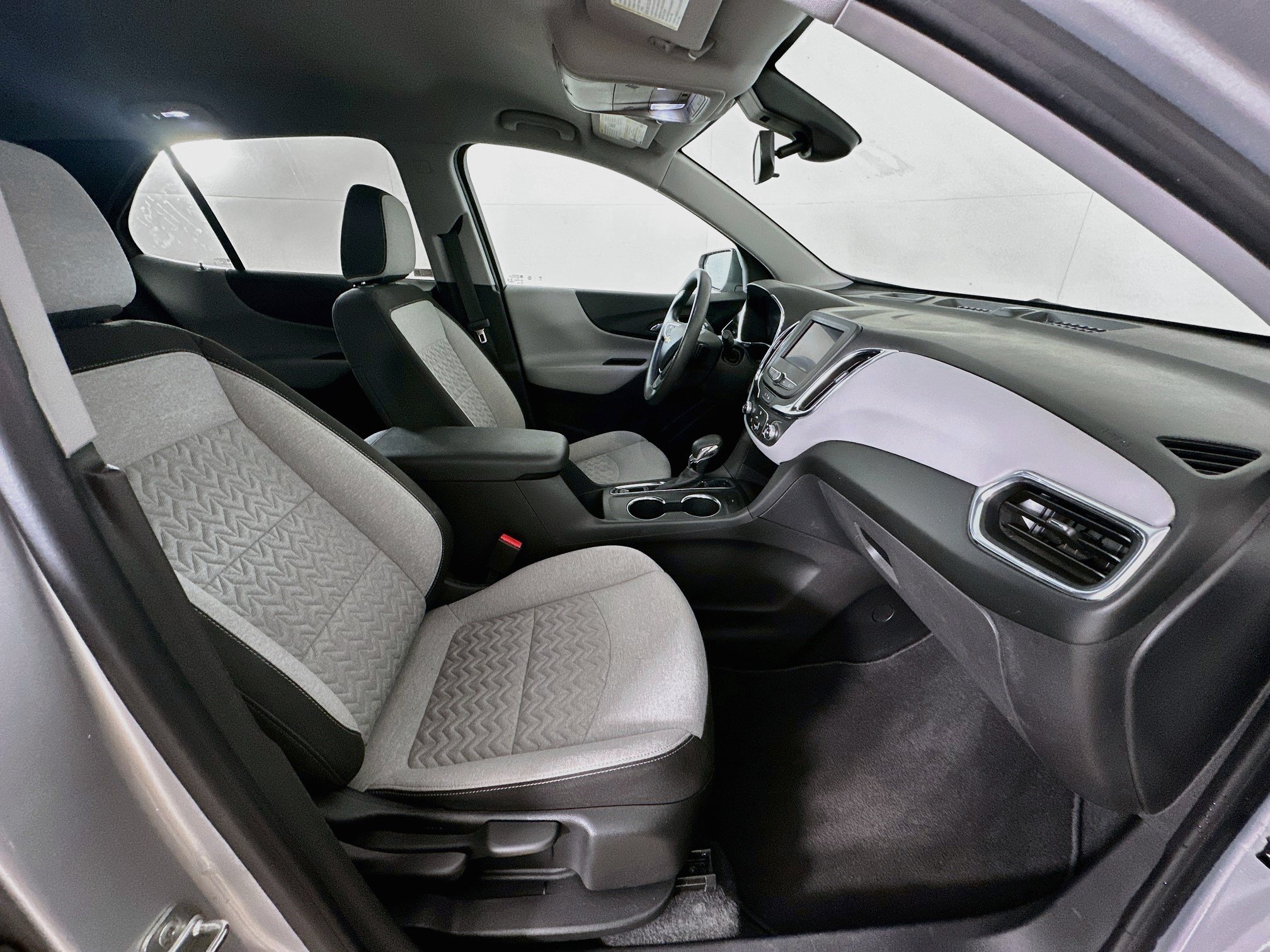Used 2022 Chevrolet Equinox LT AWD/4WD image 29