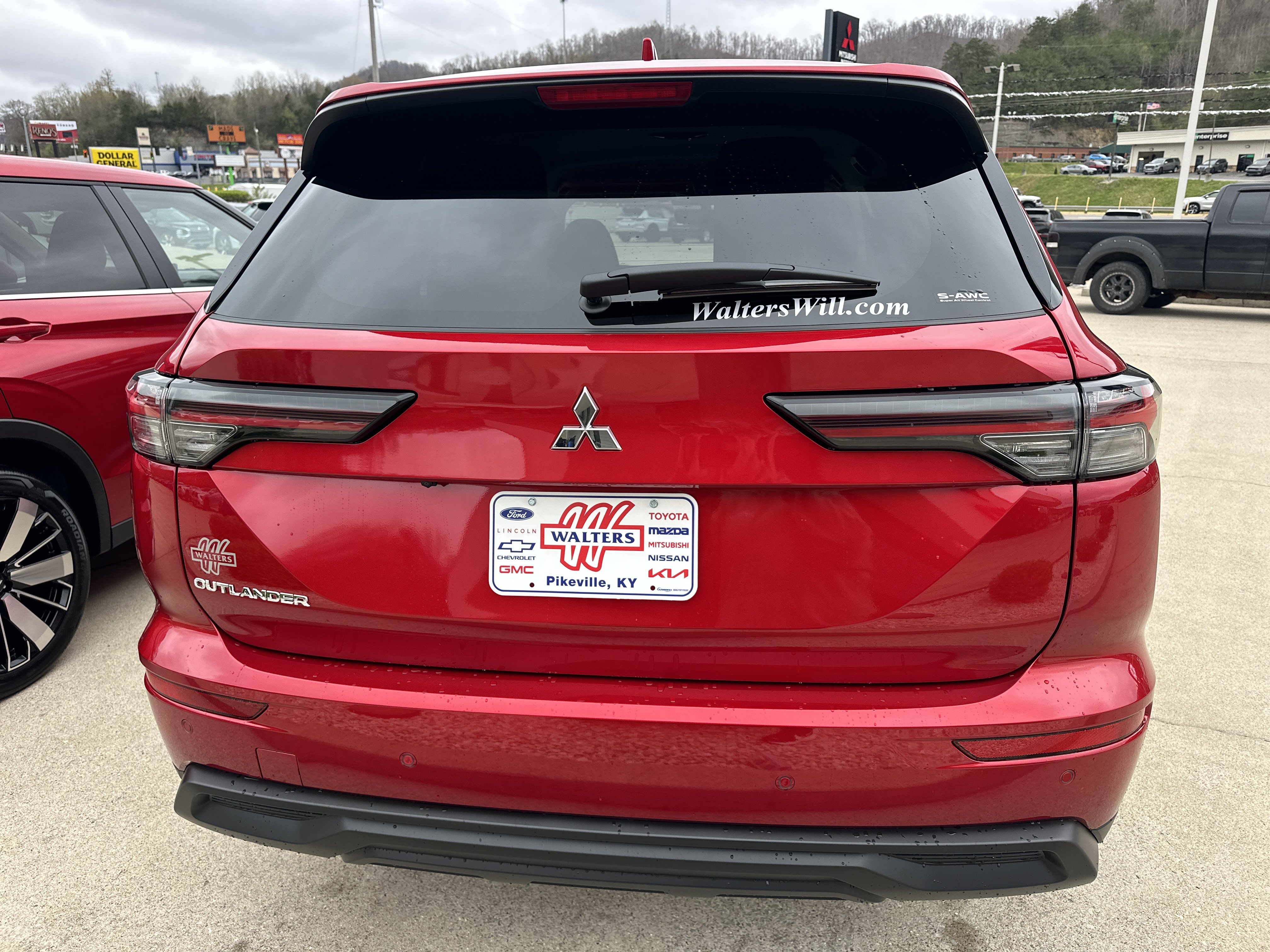 New 2026 Mitsubishi Outlander ES AWD/4WD image 3