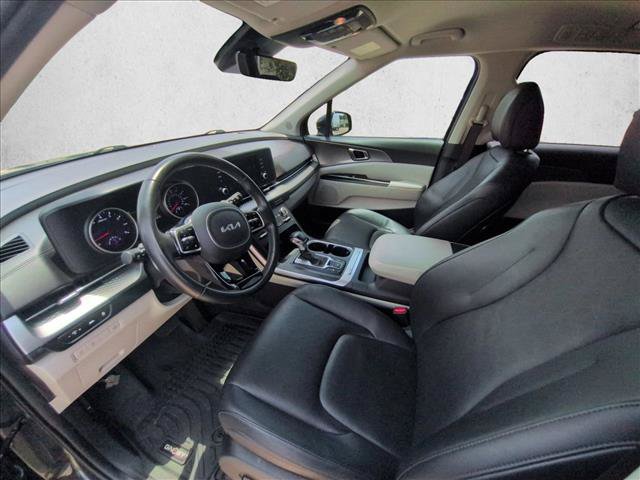 Used 2023 Kia Carnival LX FWD image 10