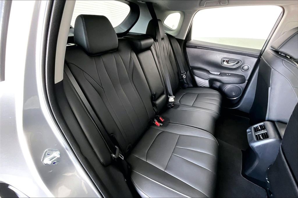 Certified 2025 Acura ADX FWD image 34