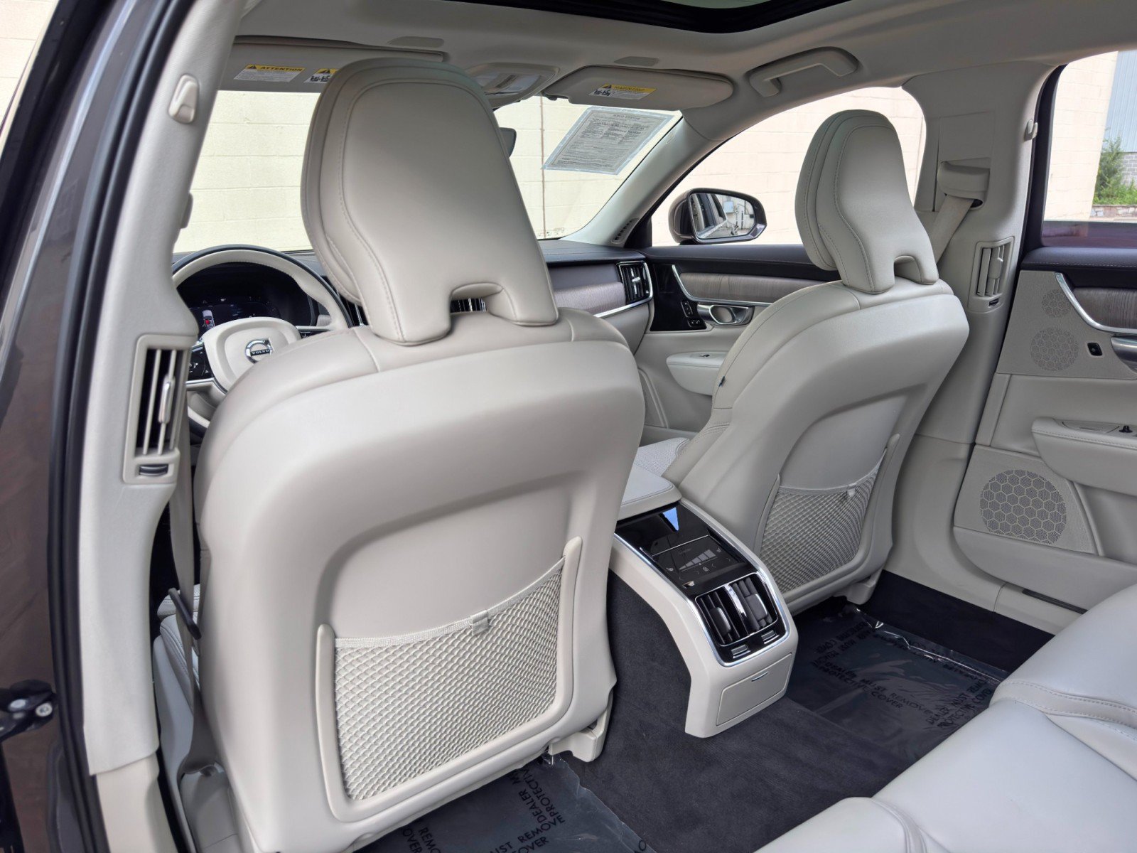 Used 2023 Volvo S90 B6 Ultimate w/ Protection Package Premier AWD/4WD image 35
