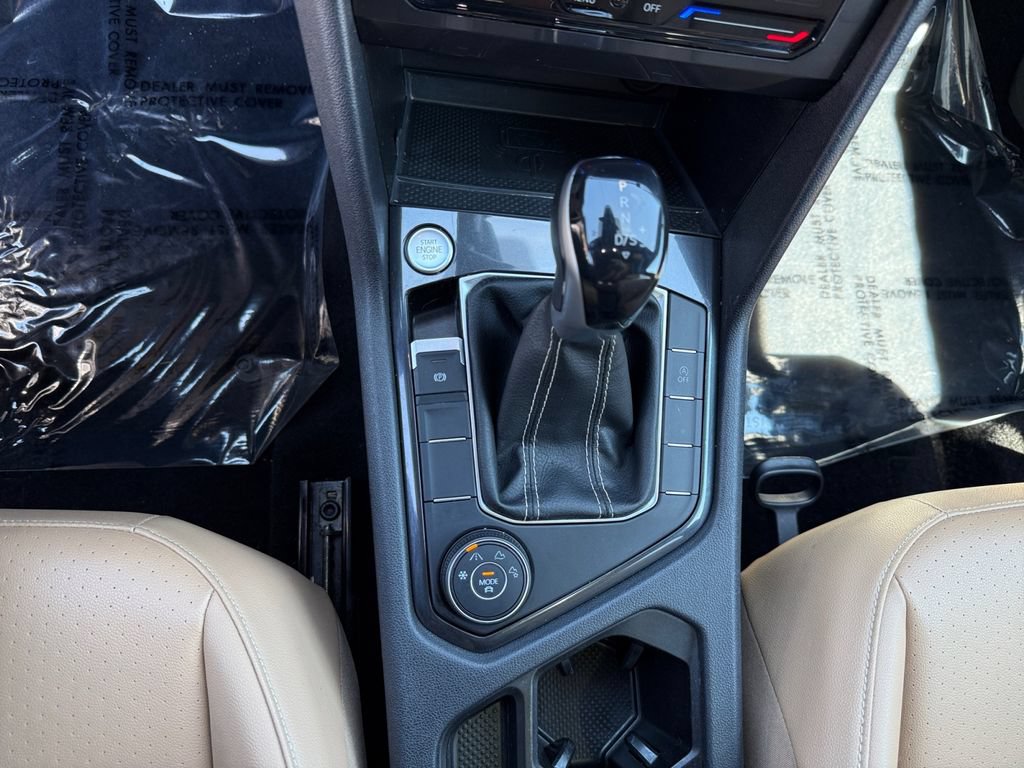 Used 2023 Volkswagen Tiguan SE w/ Panoramic Sunroof Package AWD/4WD image 21