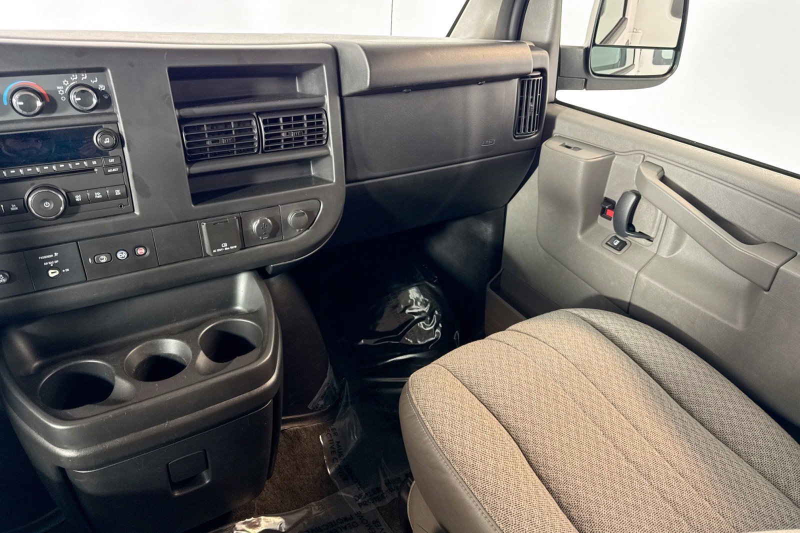 Used 2016 Chevrolet Express 2500 LS image 19