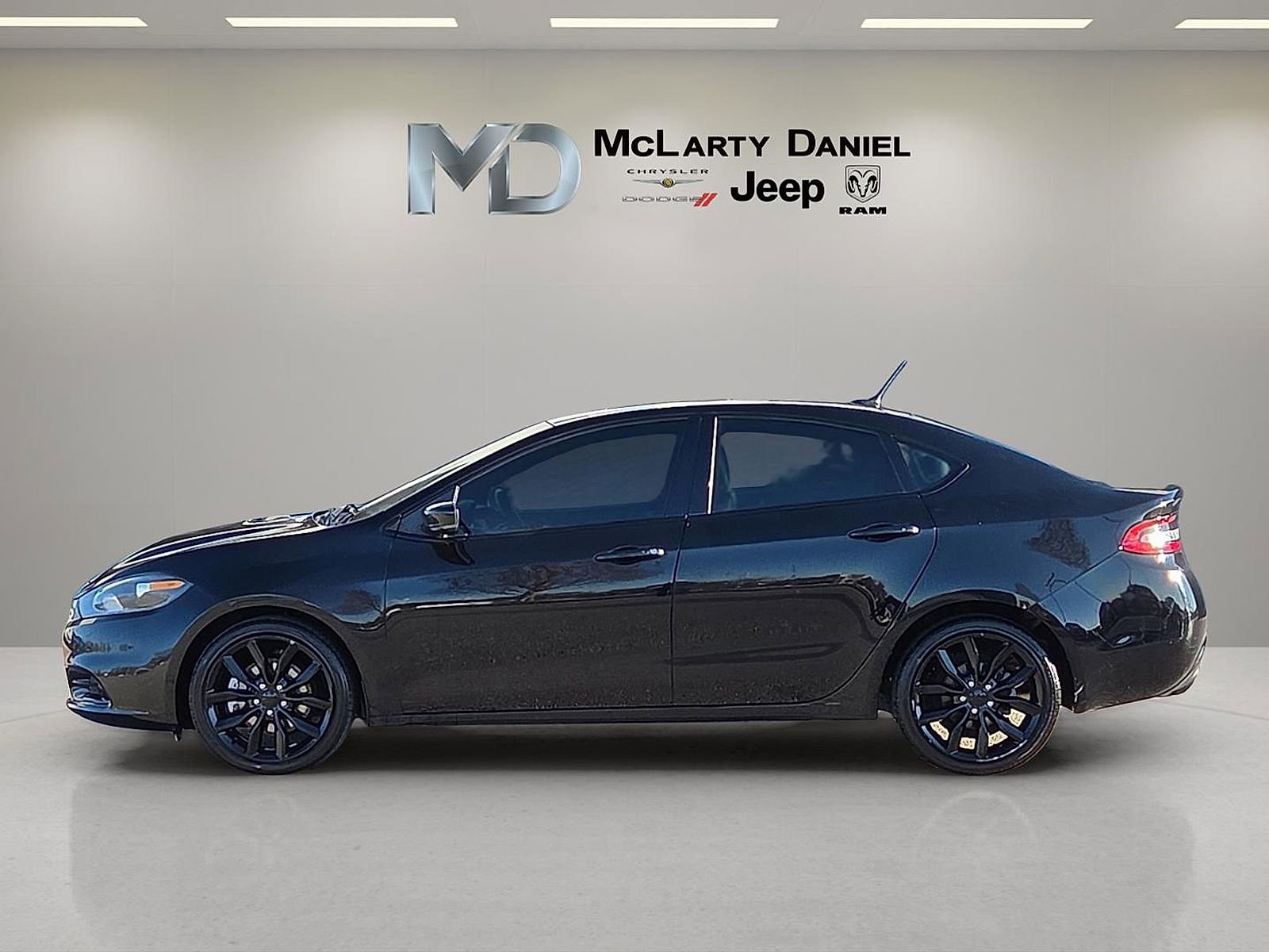 Used 2016 Dodge Dart GT w/ Sun/Sound Group image 3