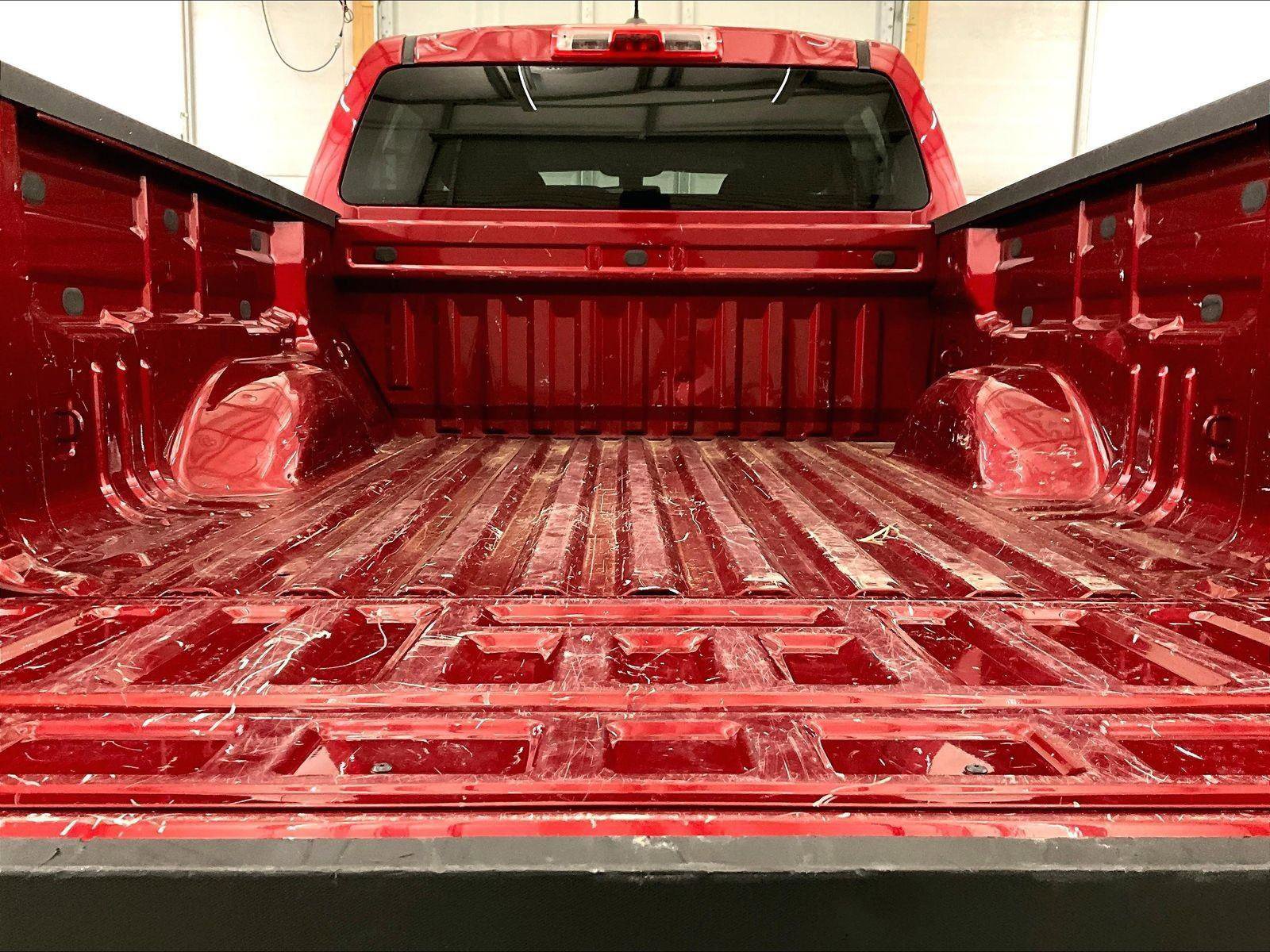 Used 2021 Chevrolet Colorado LT AWD/4WD image 32