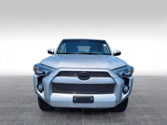 Used 2017 Toyota 4Runner SR5 Premium AWD/4WD image 2