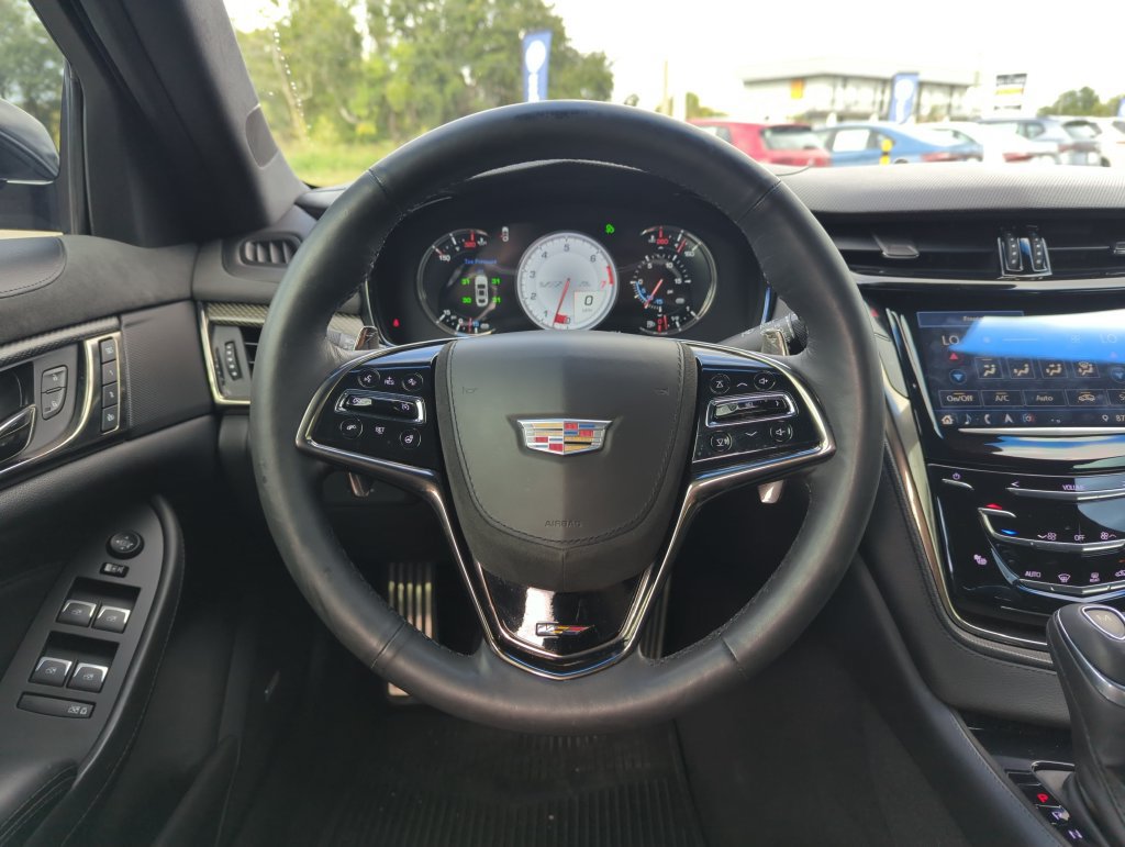 Used 2018 Cadillac CTS V w/ Luxury Package RWD image 17