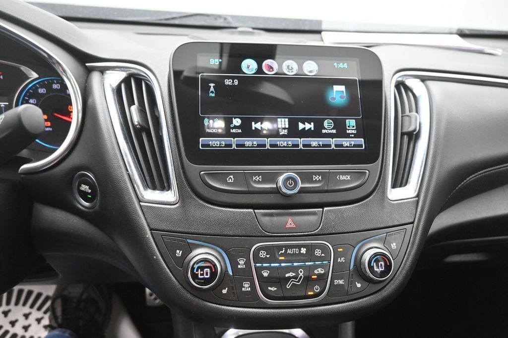 Used 2016 Chevrolet Malibu Premier FWD image 26