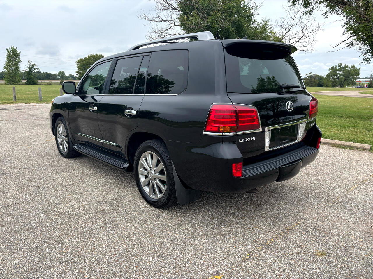 Used 2009 Lexus LX 570 4WD image 6
