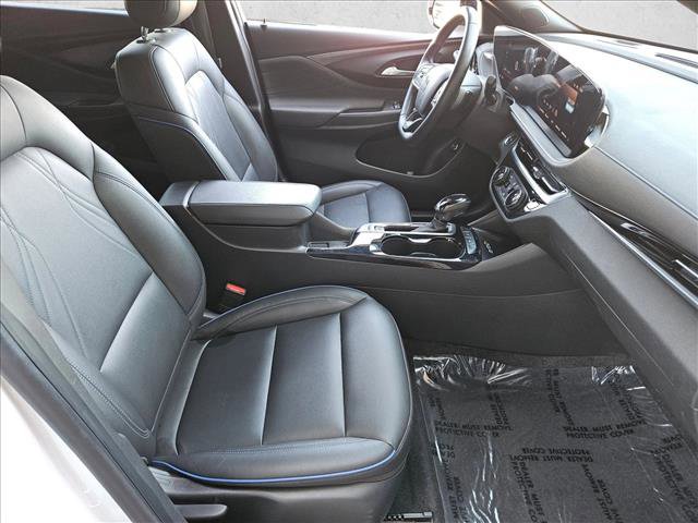 Used 2024 Buick Envista Sport Touring w/ Convenience II Package image 23