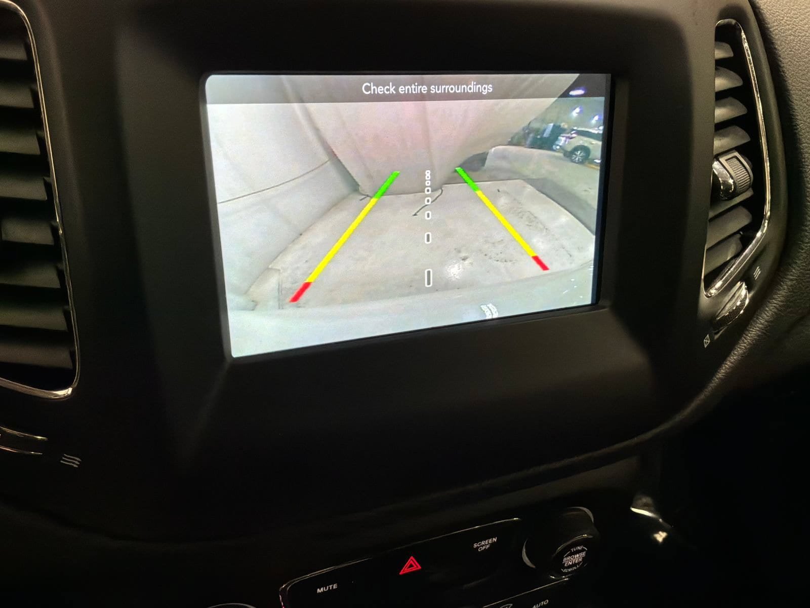 Used 2018 Jeep Compass Latitude w/ Popular Equipment Group AWD/4WD image 22