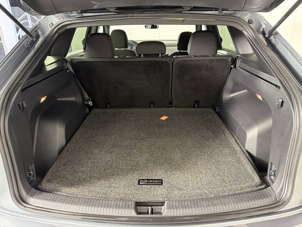 Used 2020 Volkswagen Atlas Cross Sport S FWD image 19