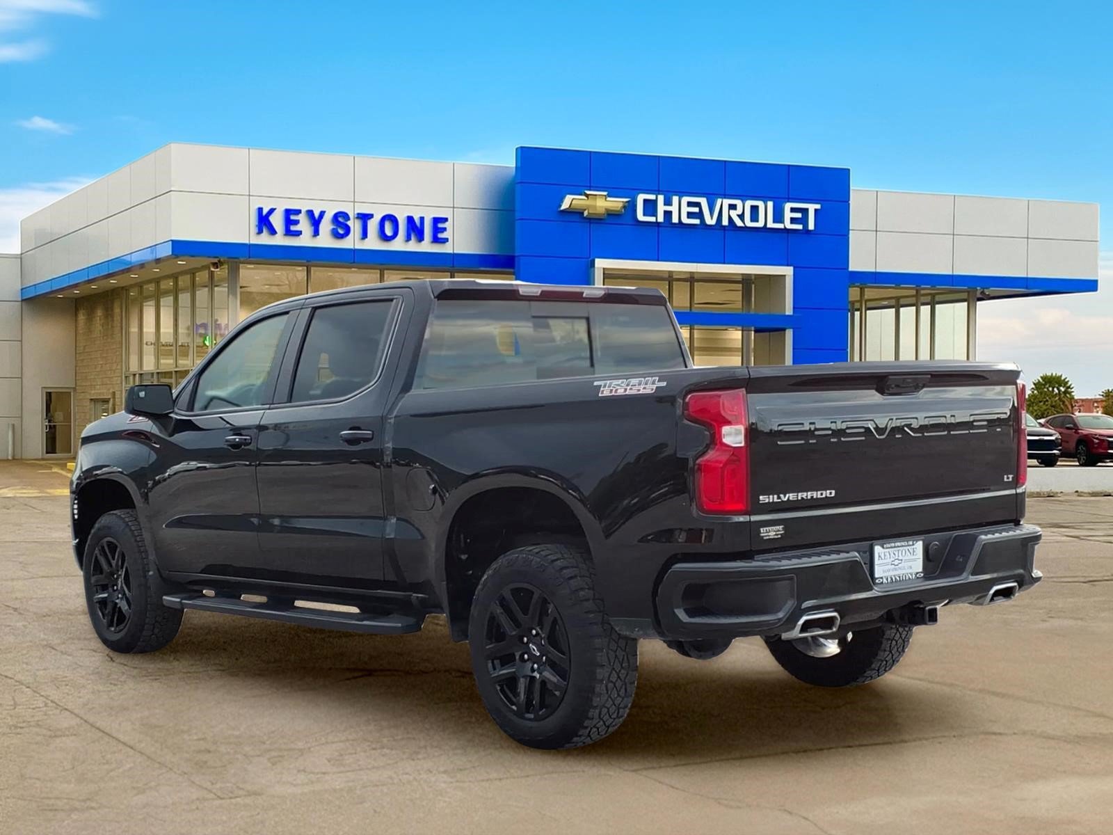 Used 2024 Chevrolet Silverado 1500 LT Trail Boss w/ Convenience Package II AWD/4WD image 5