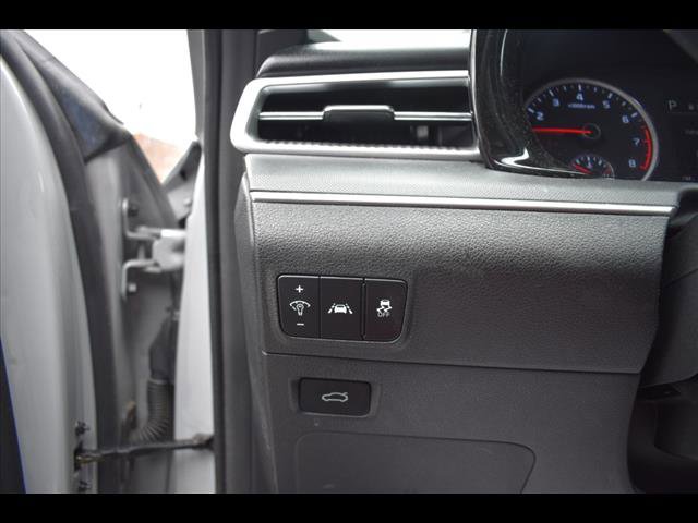 Used 2023 Kia K5 GT-Line image 13