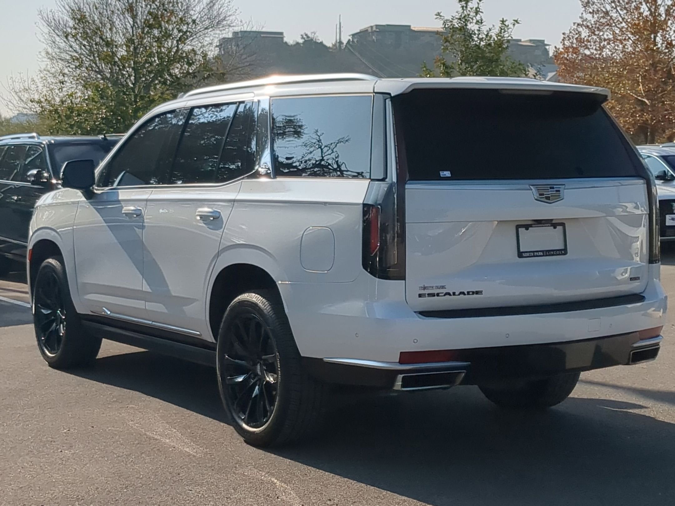 Used 2021 Cadillac Escalade Premium Luxury Platinum w/ LPO, Floor Liner Package image 5