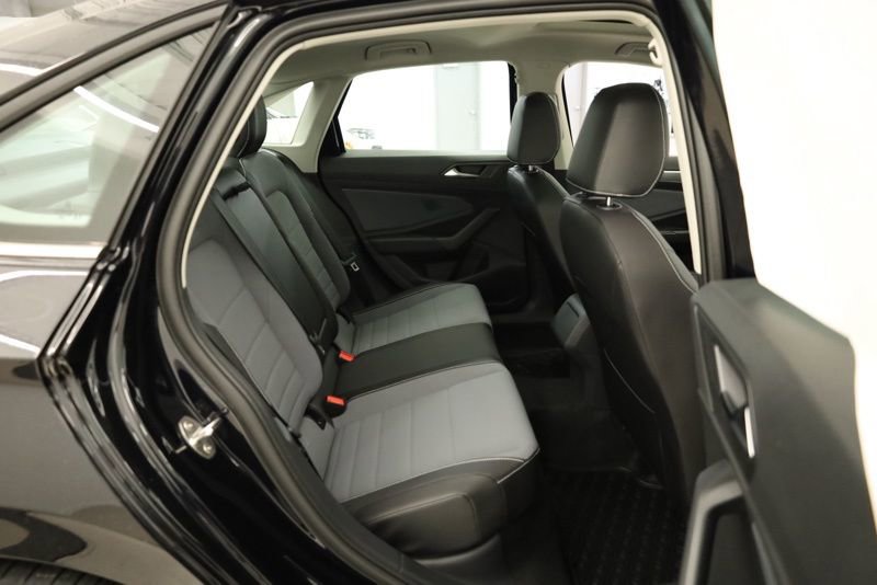 New 2026 Volkswagen Jetta SE image 32