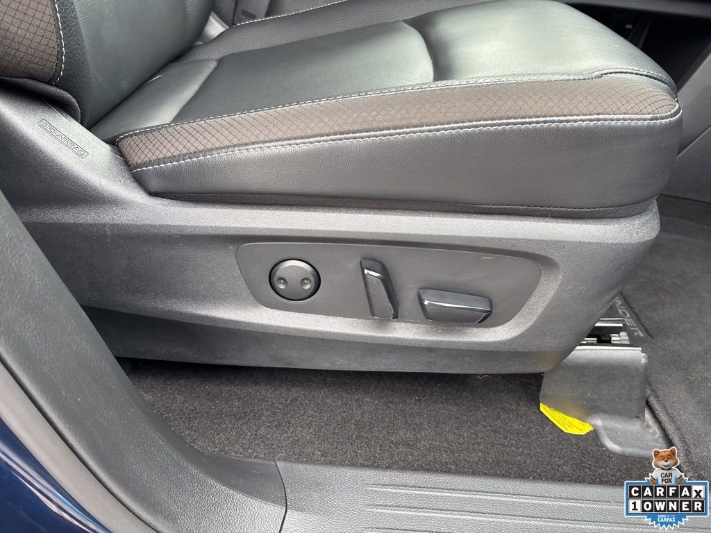 Used 2025 Nissan Pathfinder SL image 59