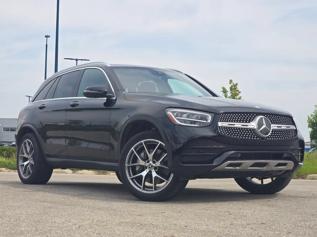 Used 2022 Mercedes-Benz GLC 300 4MATIC image 2