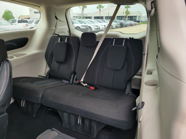 Used 2023 Chrysler Voyager LX FWD image 31