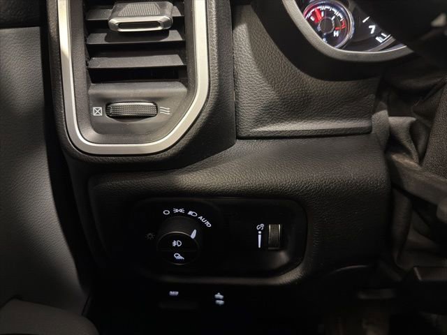 Used 2020 RAM 1500 Big Horn image 24