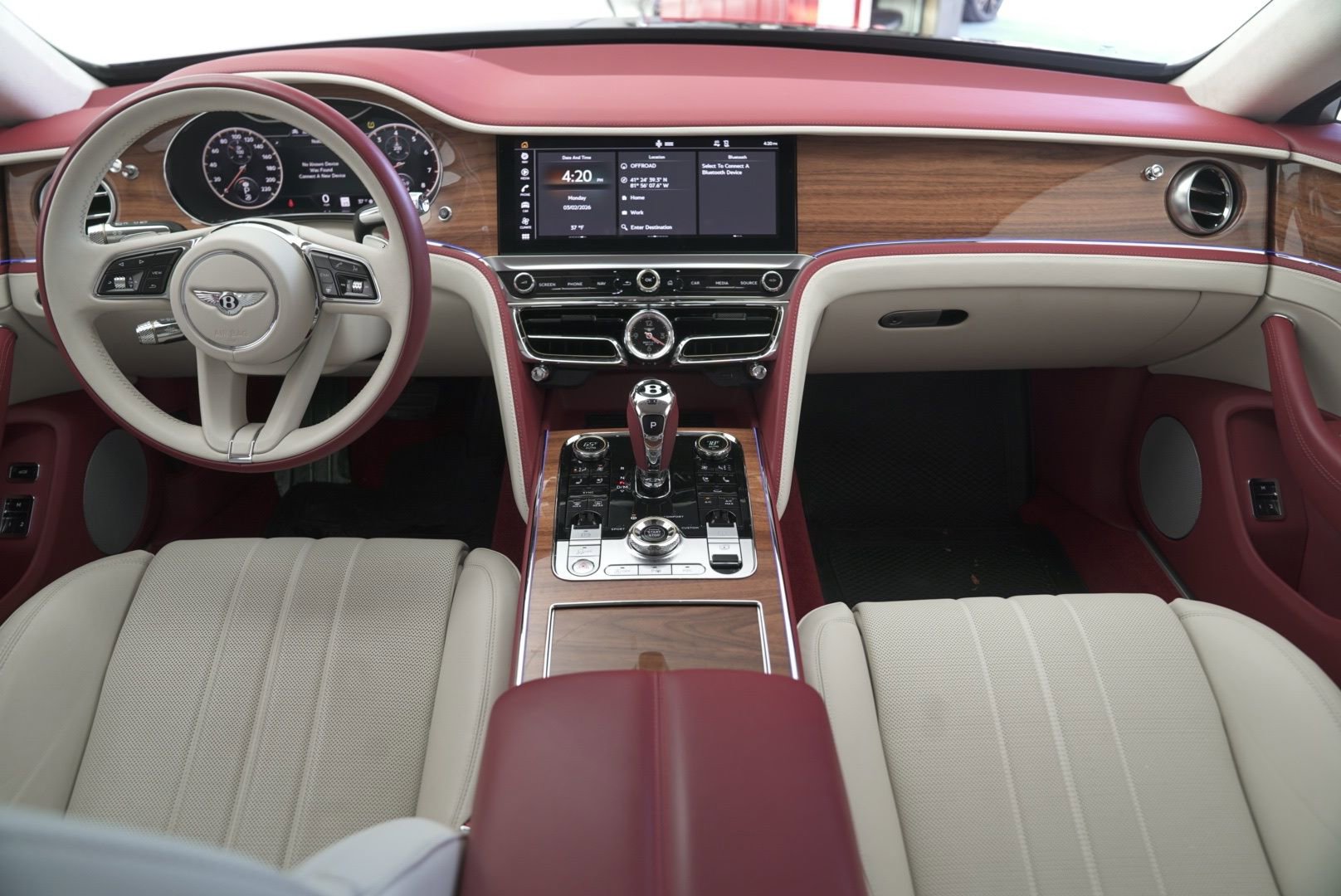 Used 2023 Bentley Flying Spur V8 image 20