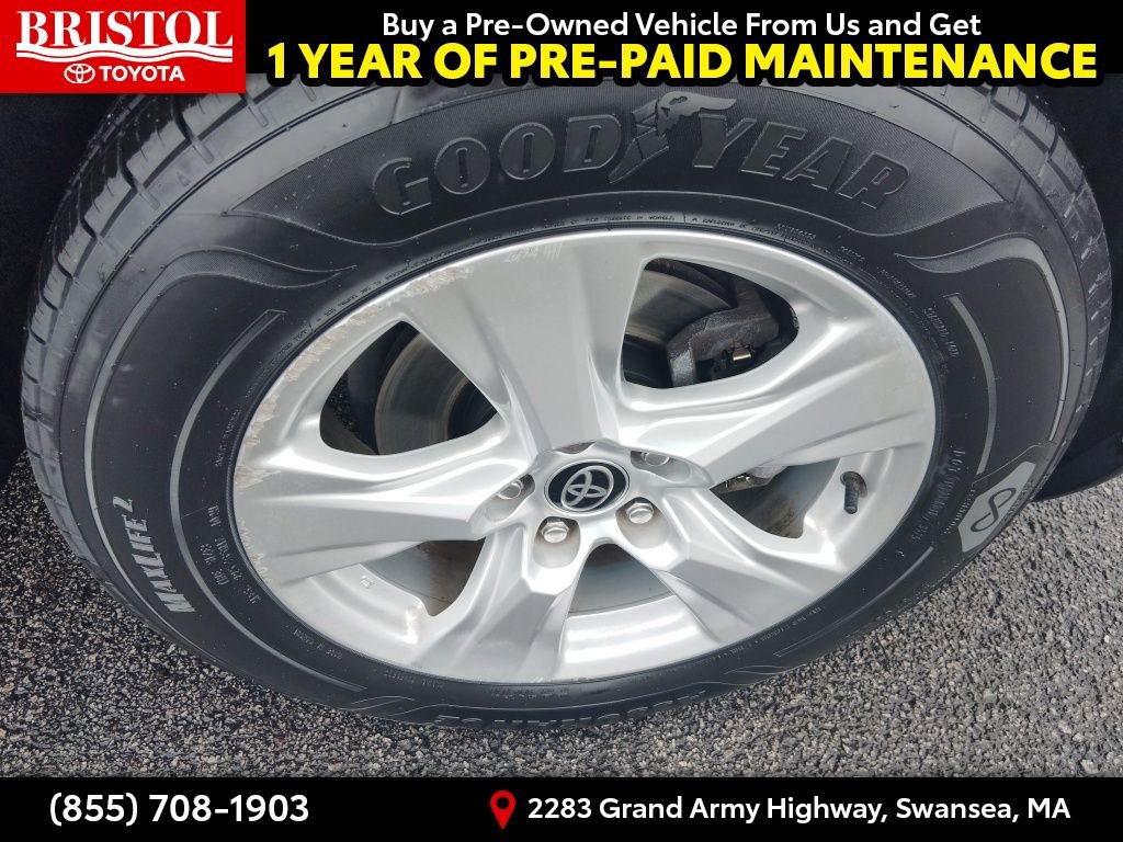 Used 2021 Toyota RAV4 XLE image 9