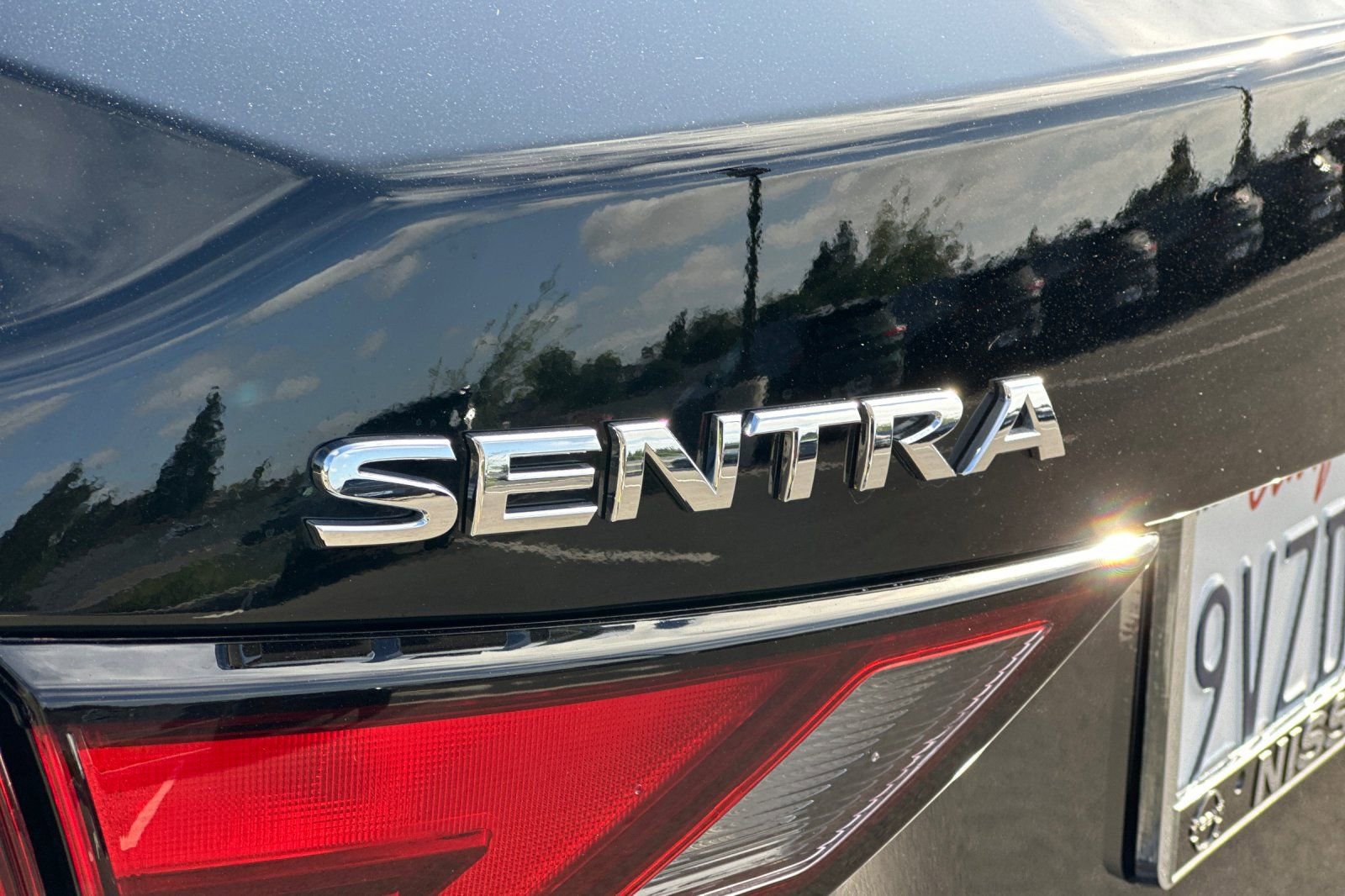 Certified 2025 Nissan Sentra S FWD image 50