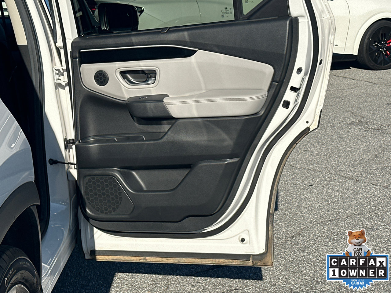 Used 2025 Honda Pilot Touring image 16