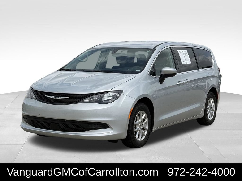 Used 2022 Chrysler Voyager LX FWD image 5
