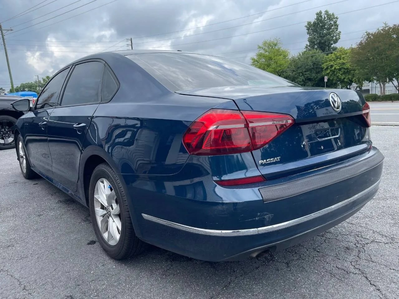 Used 2018 Volkswagen Passat 2.0T S w/ Driver Assistance Package FWD image 5