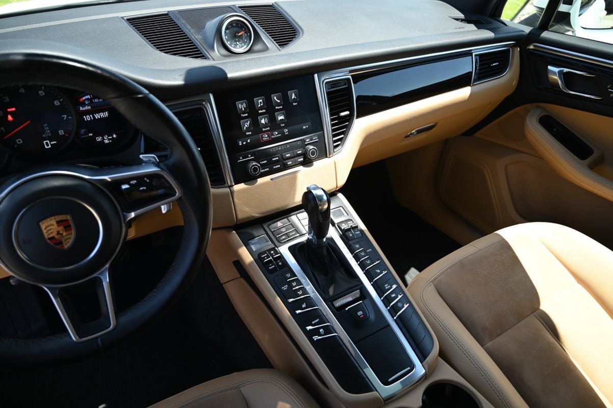 Used 2018 Porsche Macan S image 36