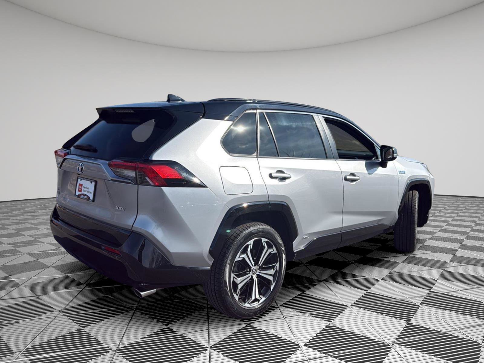 Used 2022 Toyota RAV4 XSE w/ Premium Package image 8