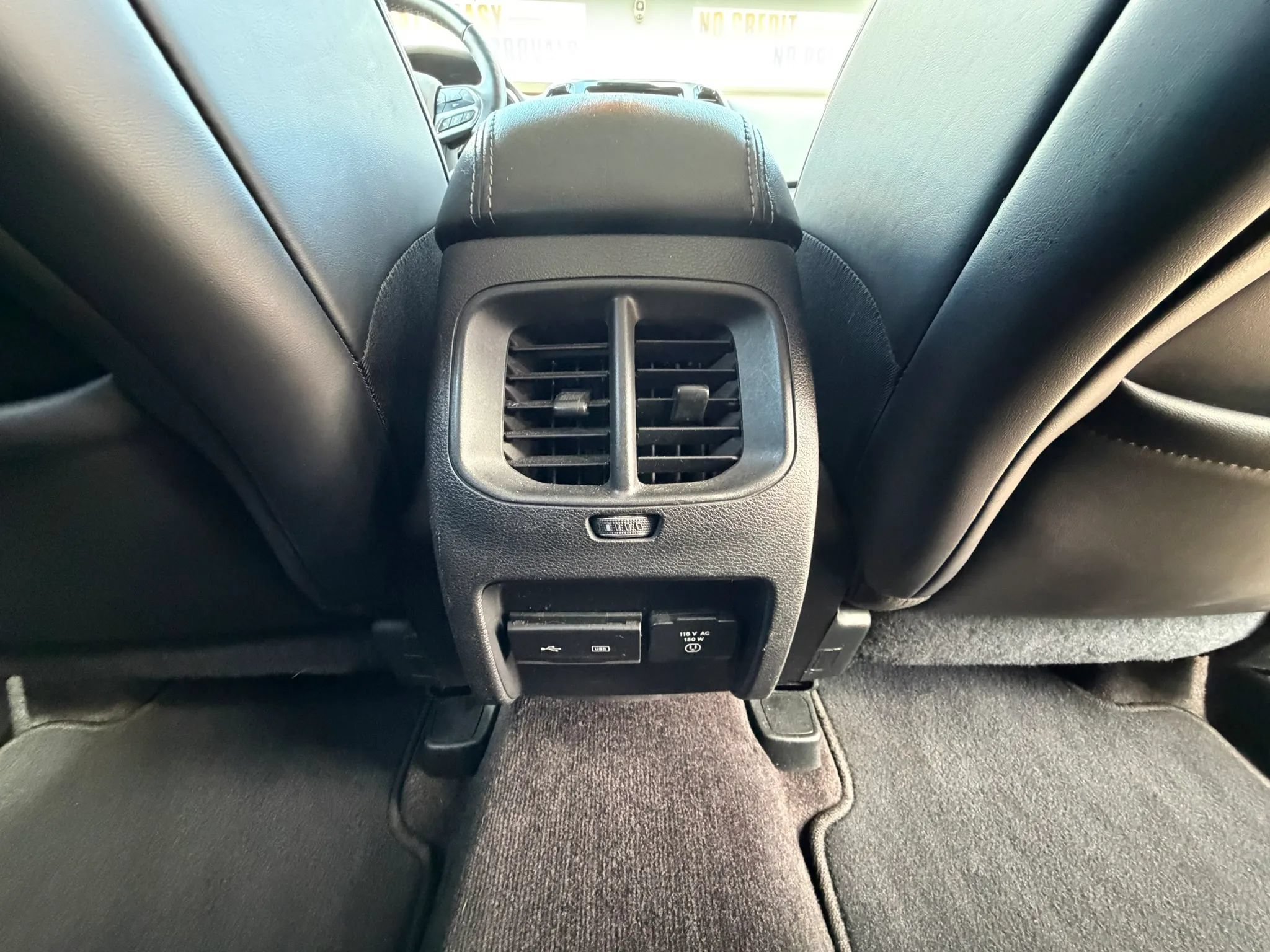 Used 2019 Jeep Cherokee Limited w/ Luxury Group AWD/4WD image 19