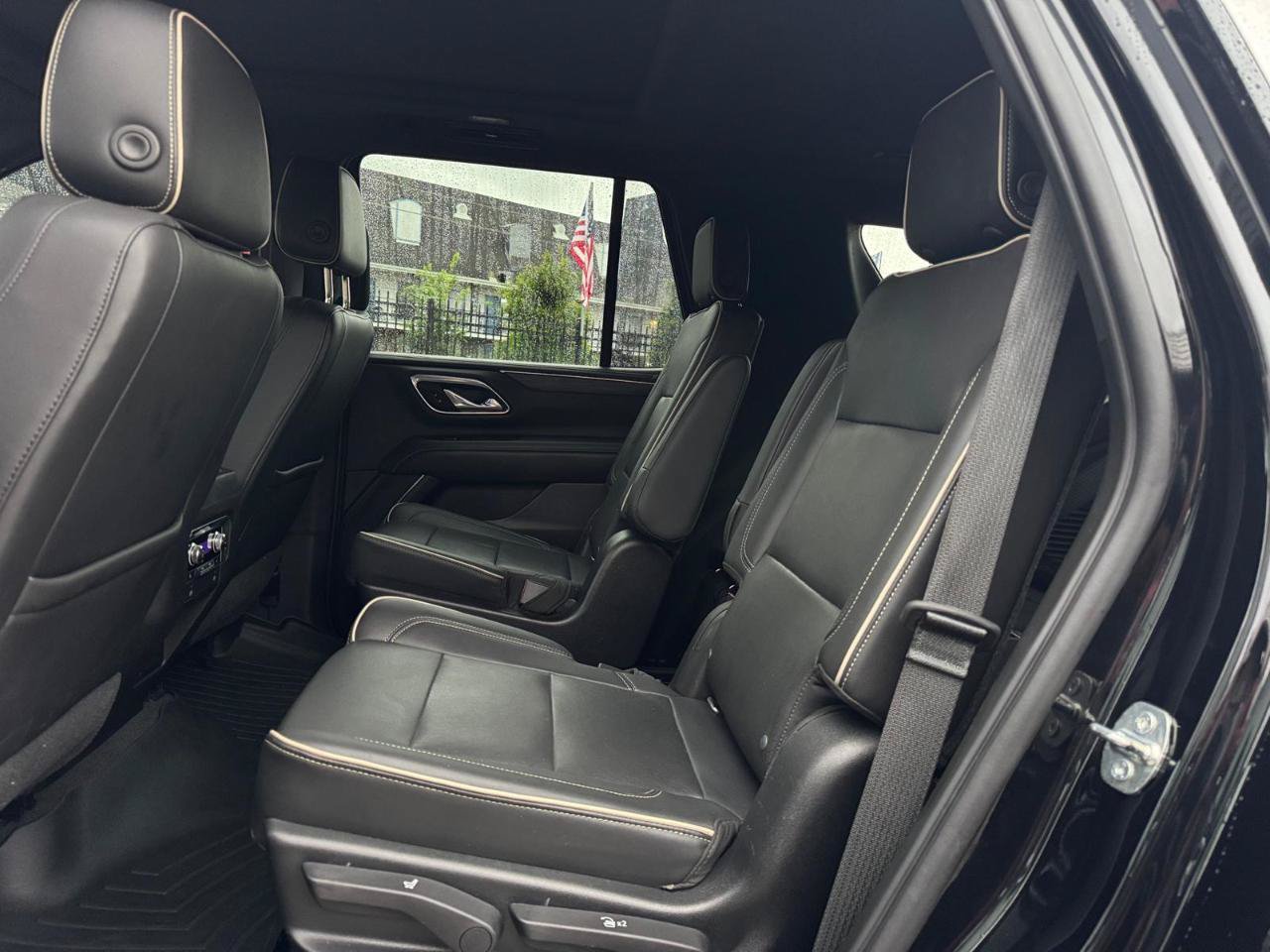 Used 2021 GMC Yukon SLT w/ SLT Luxury Plus Package RWD image 13