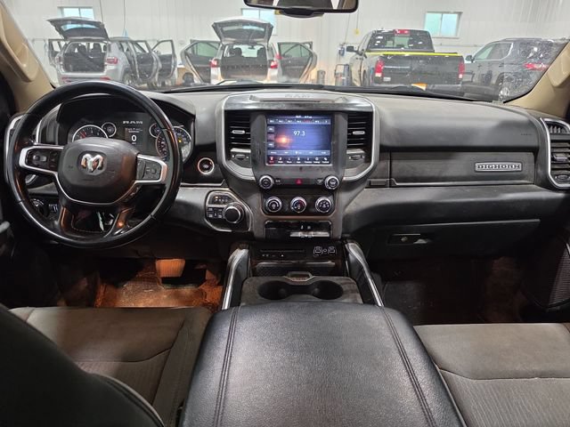 Used 2019 RAM 1500 Big Horn AWD/4WD image 4