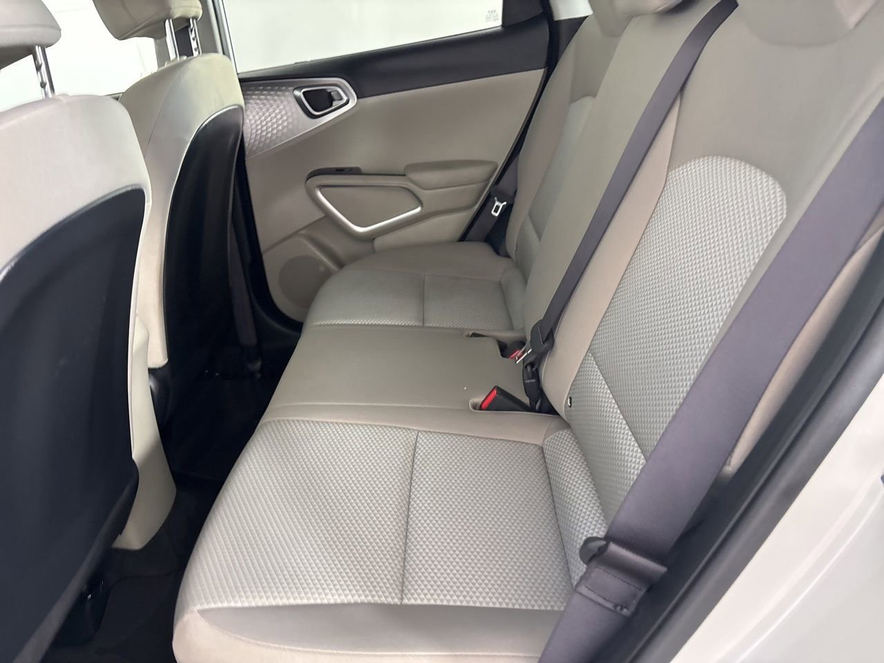 Used 2025 Kia Soul LX image 20