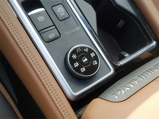New 2025 Nissan Pathfinder Platinum w/ Cargo Package image 19