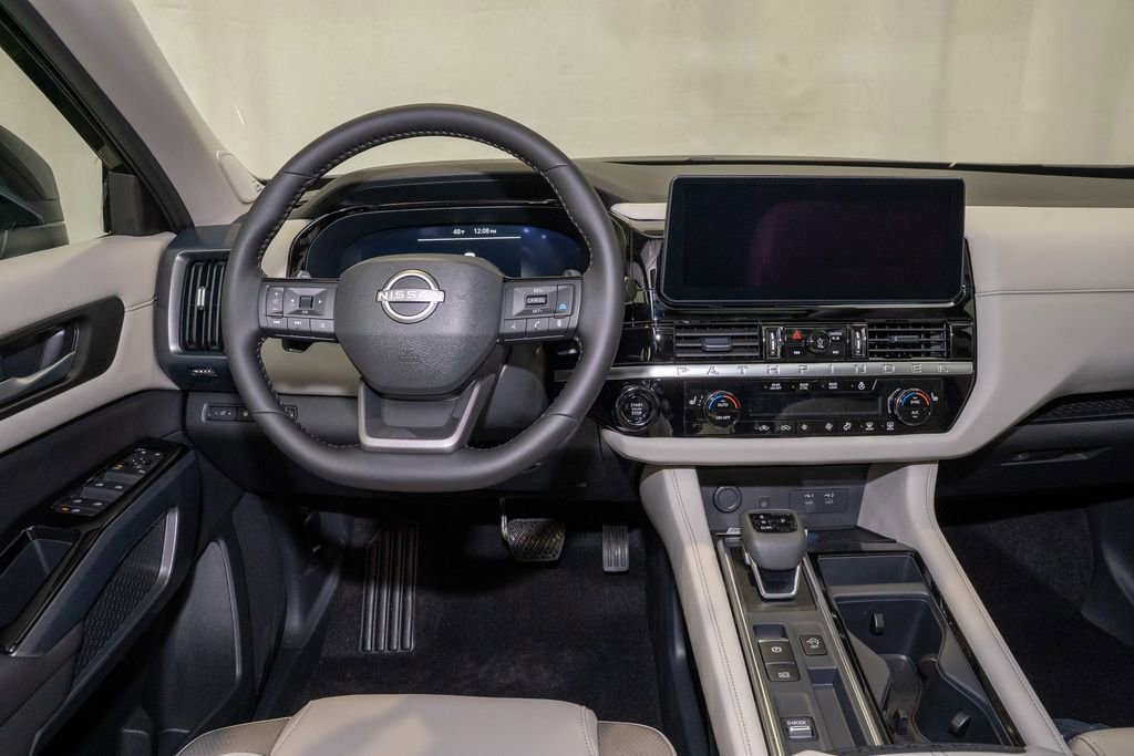 New 2026 Nissan Pathfinder SL w/ SL Premium Package image 8
